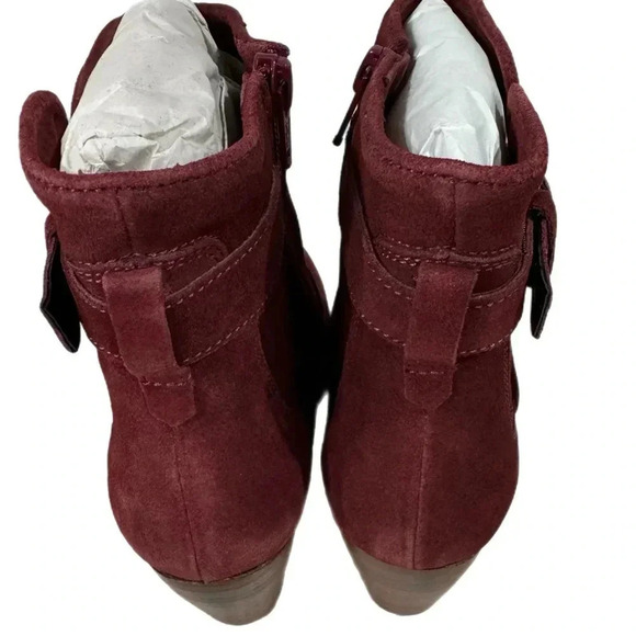 New Stitch Fix Sleek Bootie Burgundy Suede Leather Gold Buckle Heeled Boots - Picture 7 of 9